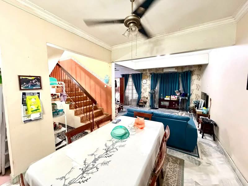 Rumah Teres 2-Tingkat untuk Dijual di Bandar Tun Hussein Onn (Cheras) - Azli Ibrahim - Dining Room - PropertyGuru.com.my