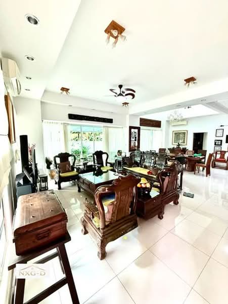 Rumah Berkembar untuk Dijual di Setia Damai (Setia Alam) - Jennie Chew - Living Room - PropertyGuru.com.my