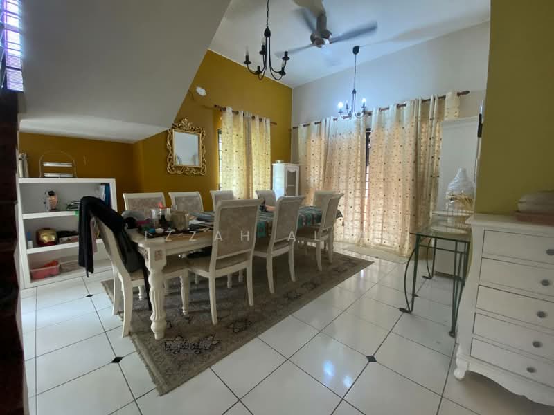 Semi-Detached House for Sale in Bandar Tasik Kesuma (Beranang) - Izzah Alias - Dining Room - PropertyGuru.com.my