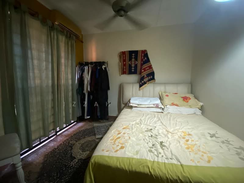 Semi-Detached House for Sale in Bandar Tasik Kesuma (Beranang) - Izzah Alias - Bedroom - PropertyGuru.com.my