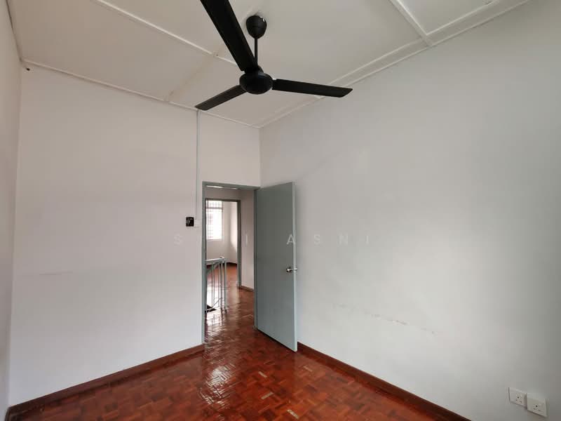 Rumah Teres 2 Tingkat untuk Dijual di Taman Universiti Indah (Seri Kembangan) - Siti Asni - Interior - PropertyGuru.com.my