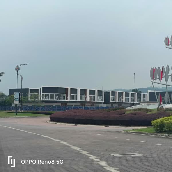 Shop / Office untuk Disewa di Bandar Serenia (Dengkil) - May Wong - Exterior - PropertyGuru.com.my