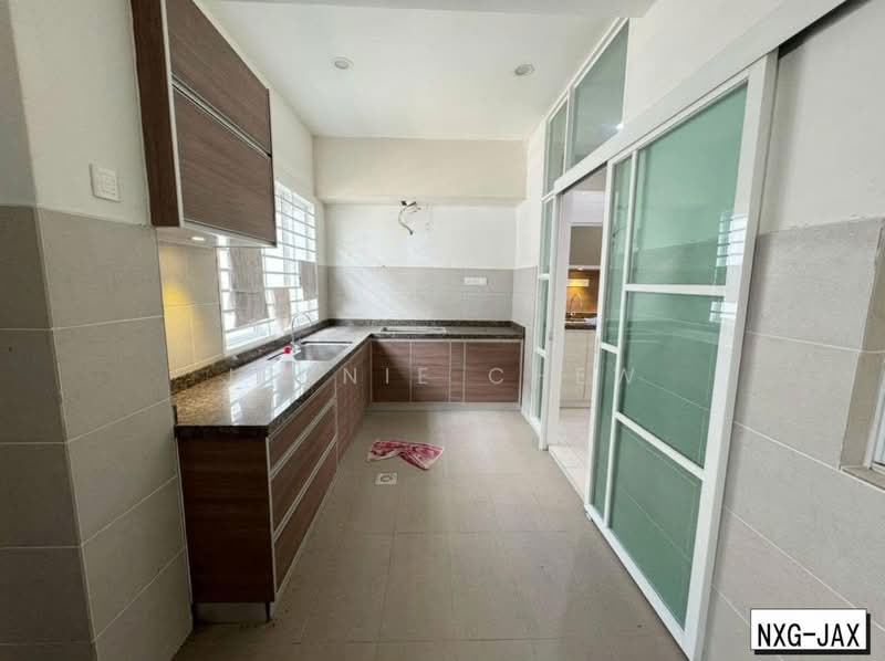 2.5-storey Terraced House for Sale in Bandar Puteri Klang (Klang) - Jennie Chew - Kitchen - PropertyGuru.com.my