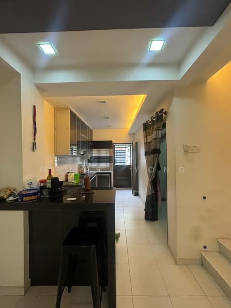 Rumah Teres 2.5 Tingkat untuk Dijual di Taman Scientex Pasir Gudang (Pasir Gudang) - Daniel Yong - Kitchen - PropertyGuru.com.my