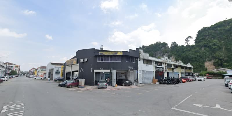 Factory for Rent in Taman Industri Bolton (Batu Caves) - Elaine Chin - Exterior - PropertyGuru.com.my