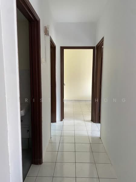 Apartment for Sale at Kinrara Ria - Christina Thong - Corridor - PropertyGuru.com.my