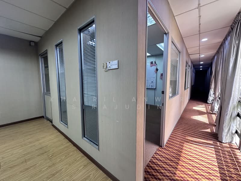 Kedai / Pejabat untuk Disewa di Bangsar Utama (Bangsar) - Khairil Anwar Sirajudin - Corridor - PropertyGuru.com.my