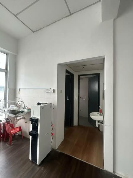 Office for Rent in Taman Puncak Jalil (Seri Kembangan) - HL Lau - Kitchen - PropertyGuru.com.my