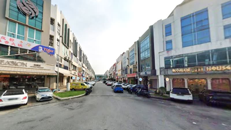 Shop for Rent in Bandar Puteri Puchong (Puchong) - HL Lau - Exterior - PropertyGuru.com.my