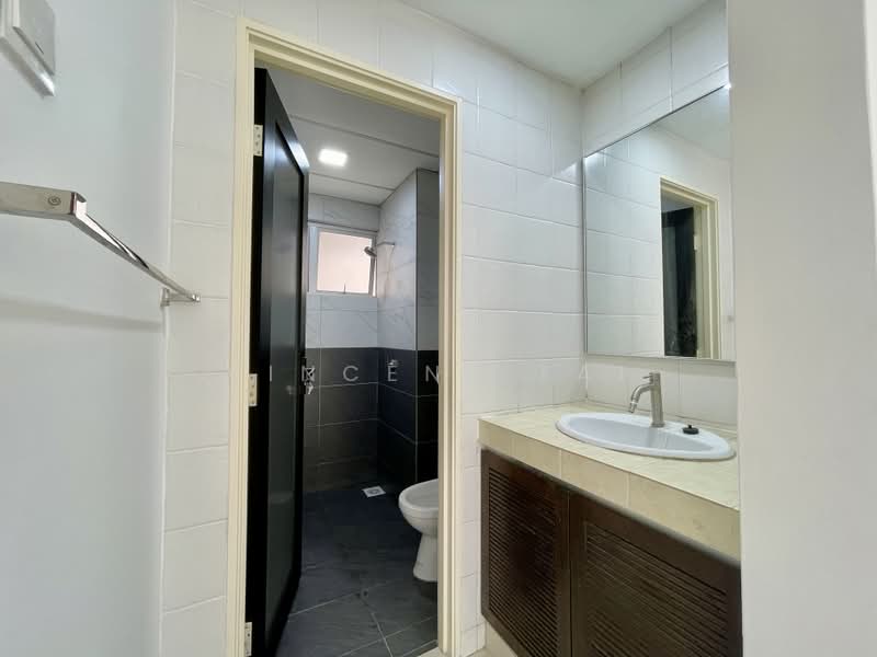 Condominium for Sale at Endah Puri - Vincent Tai - Master Bathroom - PropertyGuru.com.my