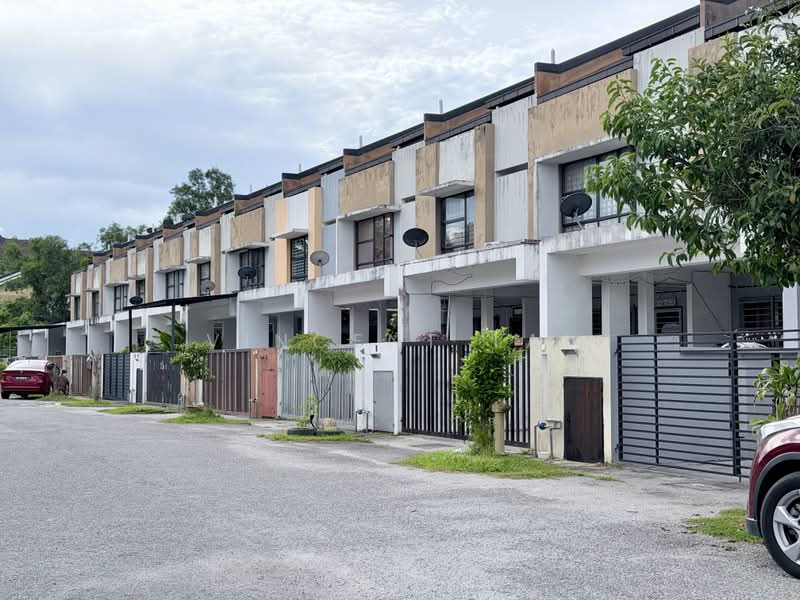2-storey Terraced House for Sale in Taman Harmoni (Kajang) - Vincent Tai - Exterior - PropertyGuru.com.my