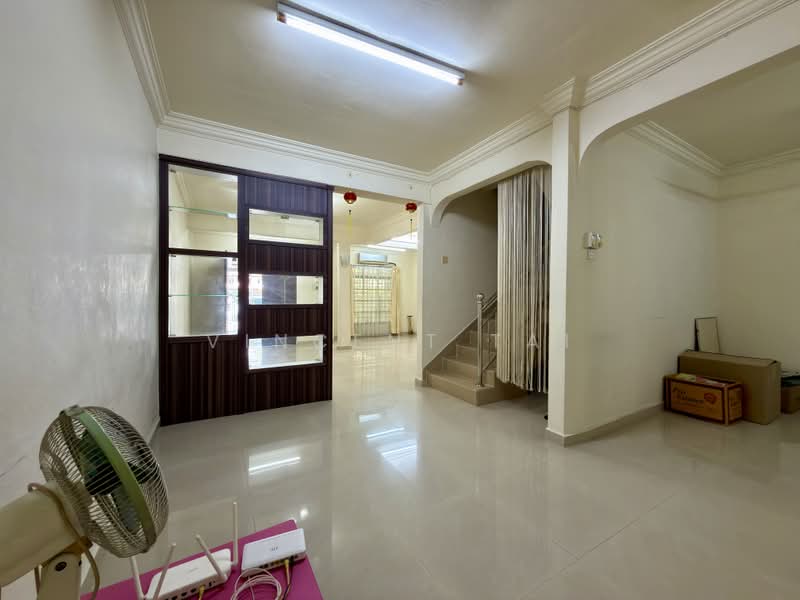 Rumah Teres 2 Tingkat untuk Dijual di Taman Bukit Panchor (Nibong Tebal) - Vincent Tai - Living Room - PropertyGuru.com.my