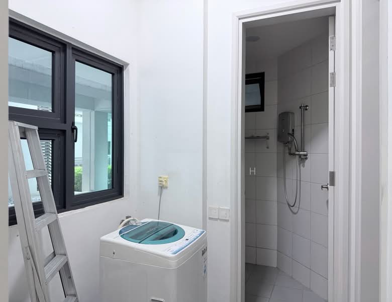 Kondominium untuk Dijual di The LIGHT COLLECTION I - Even Goh - Yard - PropertyGuru.com.my