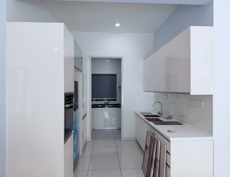 Kondominium untuk Dijual di The LIGHT COLLECTION I - Even Goh - Dry Kitchen - PropertyGuru.com.my