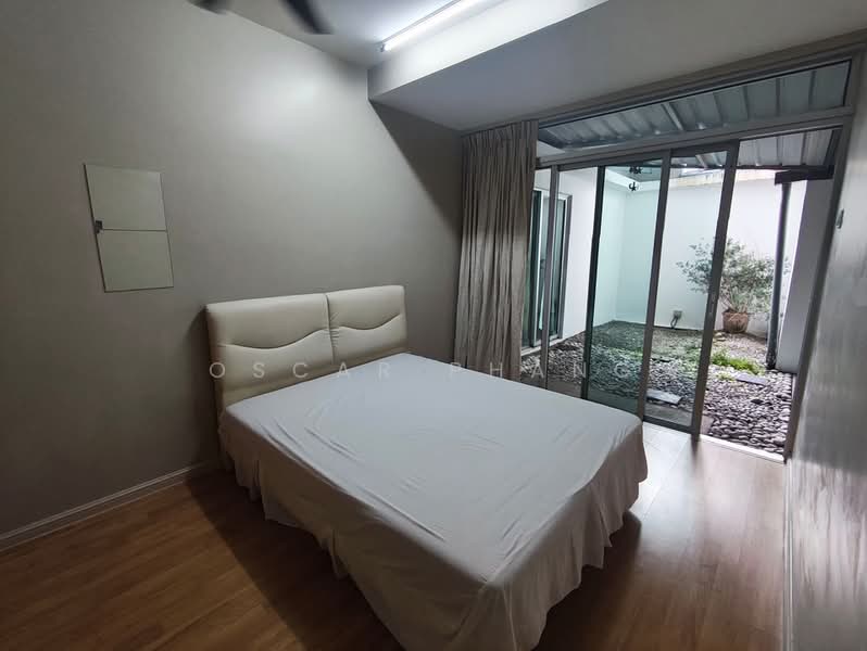 Kondominium untuk Disewa di The Saffron - Oscar Phang - Bedroom - PropertyGuru.com.my