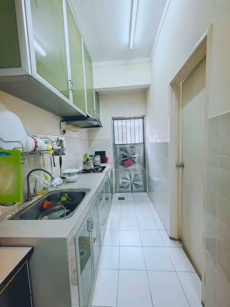 1-storey Terraced House for Sale in Taman Seri Austin (Tebrau) - Leon Ng - Kitchen - PropertyGuru.com.my