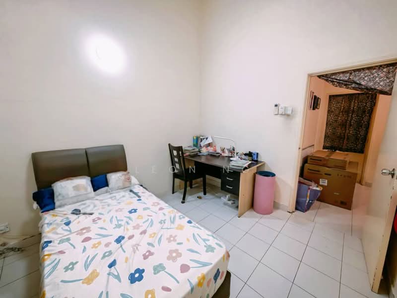 1-storey Terraced House for Sale in Taman Seri Austin (Tebrau) - Leon Ng - Bedroom - PropertyGuru.com.my