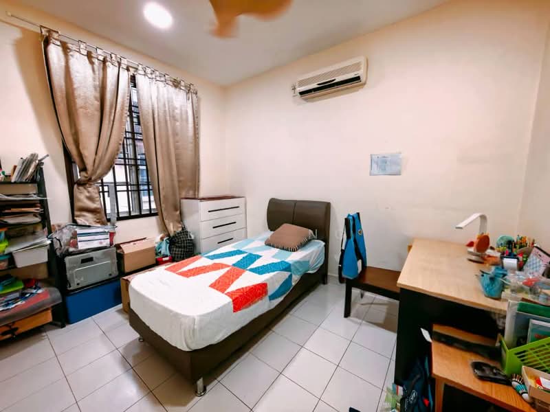 1-storey Terraced House for Sale in Taman Seri Austin (Tebrau) - Leon Ng - Bedroom - PropertyGuru.com.my