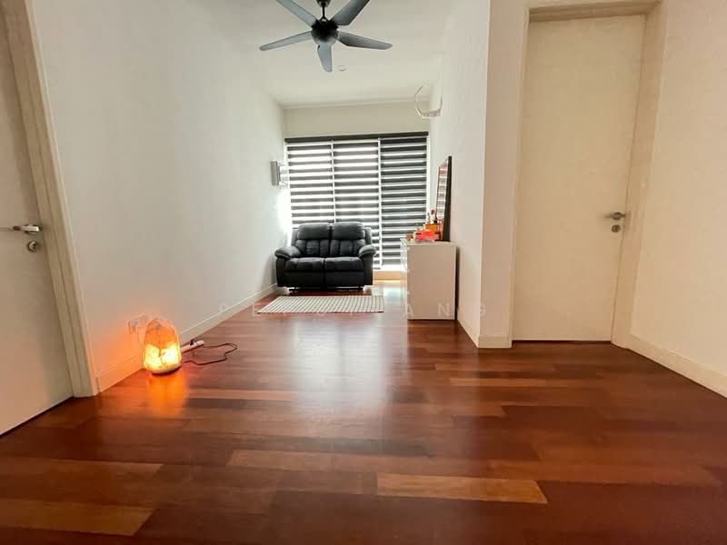 Semi-Detached House for Sale in Bandar Botanic (Klang) - Pepsi Ang - Living Room - PropertyGuru.com.my