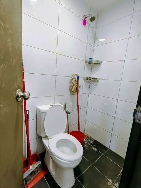 Townhouse for Rent in Sungai Long (Bandar Sungai Long) - Jun Kien Chu - Bathroom - PropertyGuru.com.my