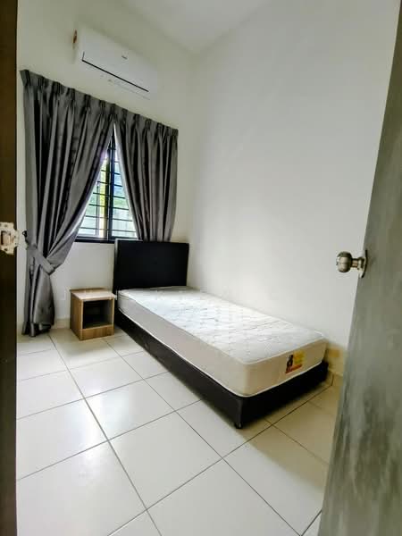Townhouse for Rent in Sungai Long (Bandar Sungai Long) - Jun Kien Chu - Bedroom - PropertyGuru.com.my