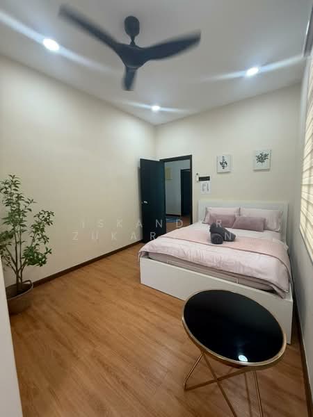 2-storey Terraced House for Sale in Bandar Dato Onn (Tebrau) - Iskandar Zukarnain - Bedroom - PropertyGuru.com.my