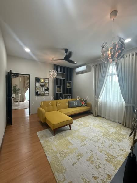 2-storey Terraced House for Sale in Bandar Dato Onn (Tebrau) - Iskandar Zukarnain - Living Room - PropertyGuru.com.my