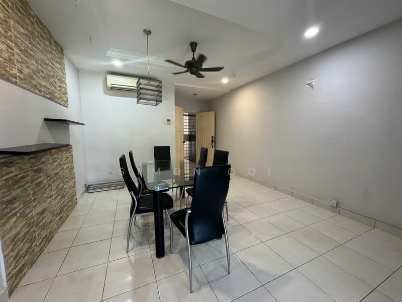 Kondominium untuk Dijual di Regency Heights Condo - Simon Ooi - Dining Room - PropertyGuru.com.my