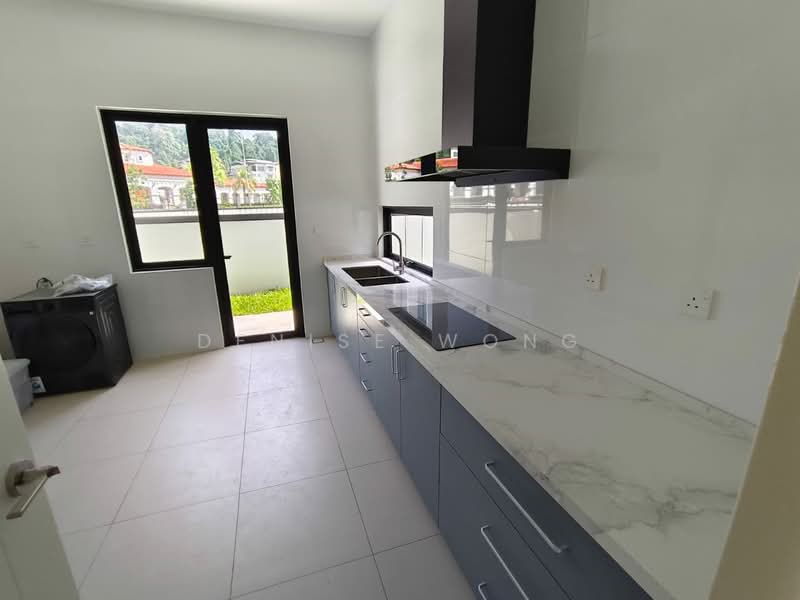 Rumah Berkembar untuk Dijual di Kota Damansara (Selangor) - Denise Wong - Kitchen - PropertyGuru.com.my