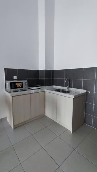 Servis Apartment untuk Dijual di The Netizen - Spencer Toh - Kitchen - PropertyGuru.com.my