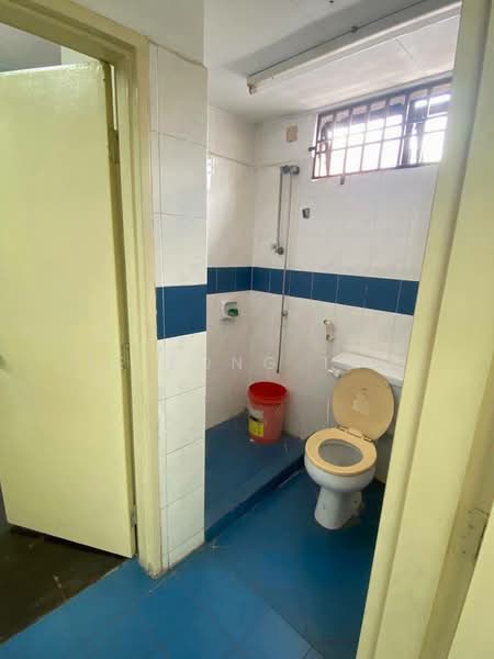 Rumah Teres 2 Tingkat untuk Dijual di Taman Mount Austin (Tebrau) - Ee Fong Toh - Bathroom - PropertyGuru.com.my