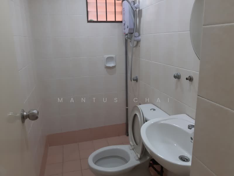 Kondominium untuk Disewa di Laman Midah - Mantus Chai - Bathroom - PropertyGuru.com.my