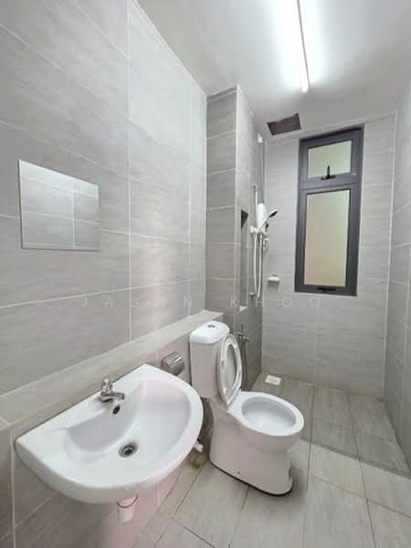 Kediaman Servis untuk Dijual di 8Scape Residence @ Sutera - Jason Khoo - Bathroom - PropertyGuru.com.my