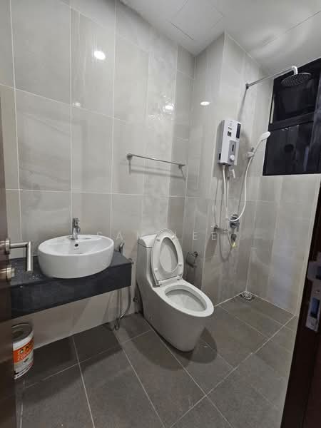 Service Residence for Rent at J.Dupion Residence - Sam Lee - Bathroom - PropertyGuru.com.my