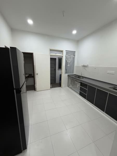2-storey Terraced House for Rent in Nusa Bayu (Iskandar Puteri (Nusajaya)) - Sun Yap - Kitchen - PropertyGuru.com.my