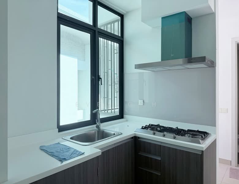 Kondominium untuk Dijual di The LIGHT COLLECTION II - Even Goh - Wet Kitchen - PropertyGuru.com.my