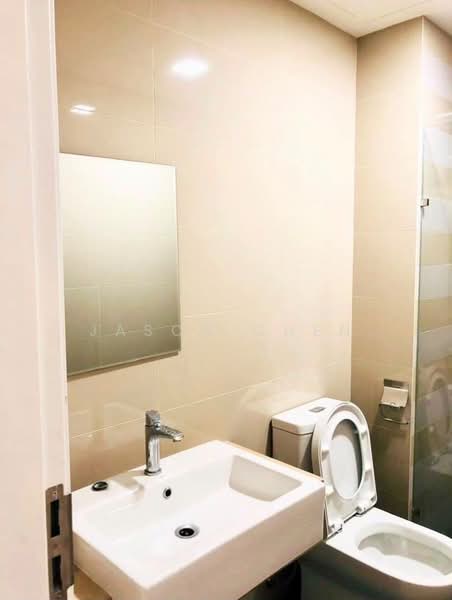 Servis Apartment untuk Disewa di United Point (Residensi Berpadu) - Jason Chen - Bathroom - PropertyGuru.com.my
