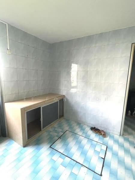 Rumah Teres 1 Tingkat untuk Dijual di Kulai Besar (Kulai) - Ee Fong Toh - Kitchen - PropertyGuru.com.my