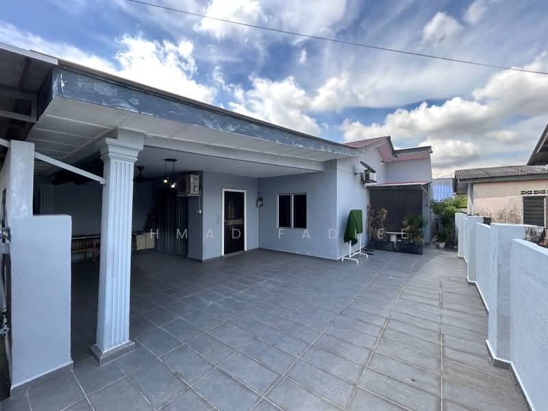 Semi-Detached House for Sale in Taman Desa Surada (Bangi) - Ahmad Fadlee - PropertyGuru.com.my