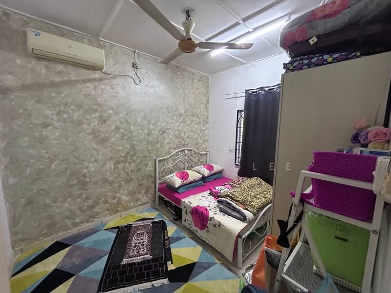 Semi-Detached House for Sale in Taman Desa Surada (Bangi) - Ahmad Fadlee - PropertyGuru.com.my
