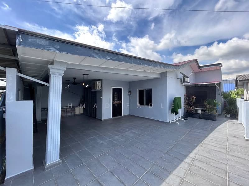 Semi-Detached House for Sale in Taman Desa Surada (Bangi) - Ahmad Fadlee - PropertyGuru.com.my