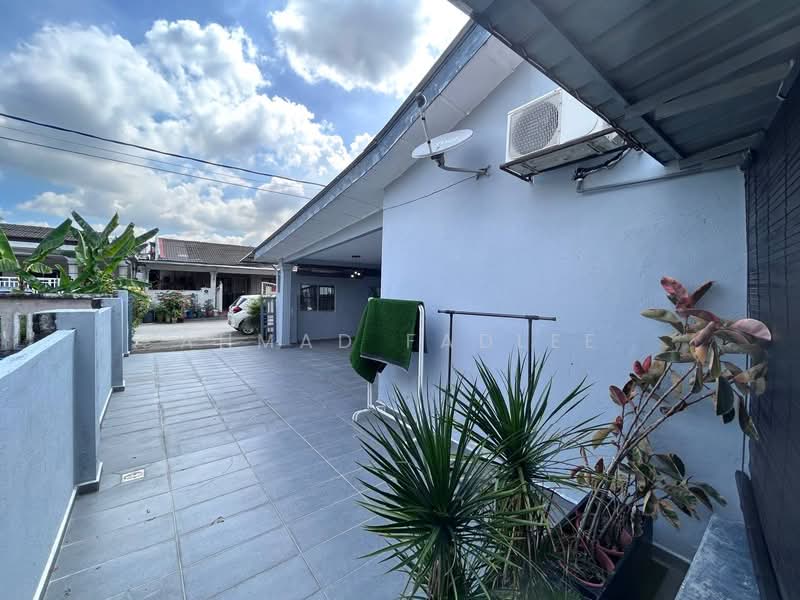 Semi-Detached House for Sale in Taman Desa Surada (Bangi) - Ahmad Fadlee - PropertyGuru.com.my