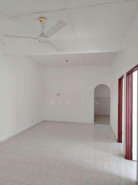 1-storey Terraced House for Sale in Krubong (Melaka) - Bee . - Living Room - PropertyGuru.com.my