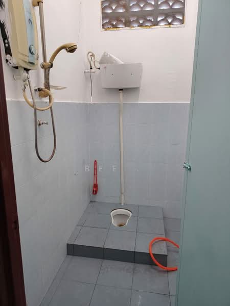 1-storey Terraced House for Sale in Krubong (Melaka) - Bee . - Bathroom - PropertyGuru.com.my