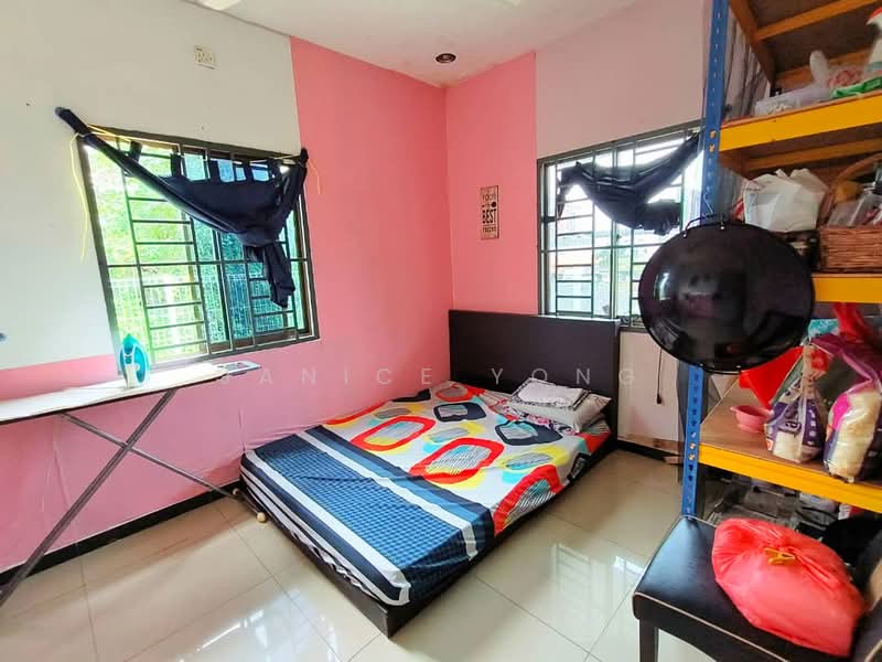 Bungalow for Sale in Taman Kempas Baru (Tampoi) - Janice Yong - Bedroom - PropertyGuru.com.my
