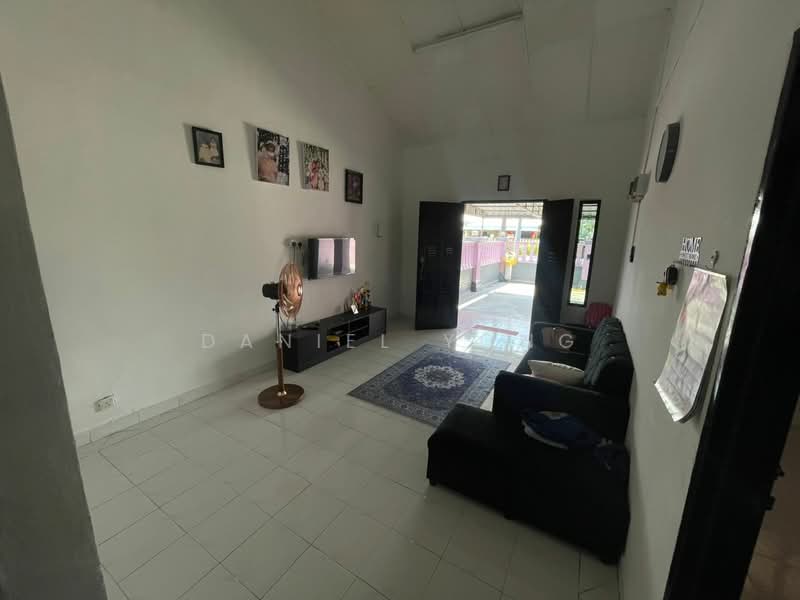 Rumah Teres 2 Tingkat untuk Dijual di Taman Kota Jaya (Kota Tinggi) - Daniel Yong - Living Room - PropertyGuru.com.my