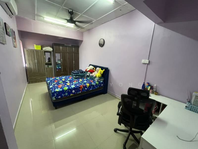 Rumah Teres 2 Tingkat untuk Dijual di Taman Kota Jaya (Kota Tinggi) - Daniel Yong - Bedroom - PropertyGuru.com.my