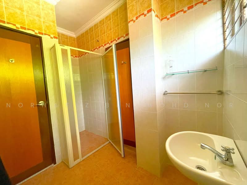 Semi-Detached House for Sale in Ampang (Selangor) - Norhafiz Bin Mohd Nor - Bathroom - PropertyGuru.com.my