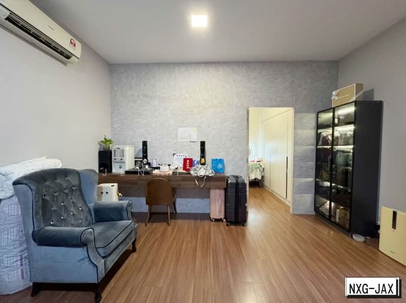 Rumah Berkembar untuk Dijual di Setia Utama (Setia Alam) - Jennie Chew - Study - PropertyGuru.com.my