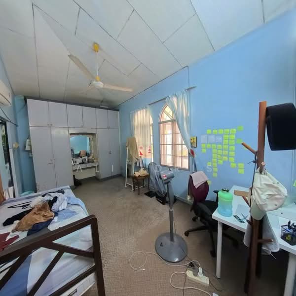 Rumah Banglo untuk Dijual di Petaling Jaya (Selangor) - Ali Idris - Bedroom - PropertyGuru.com.my